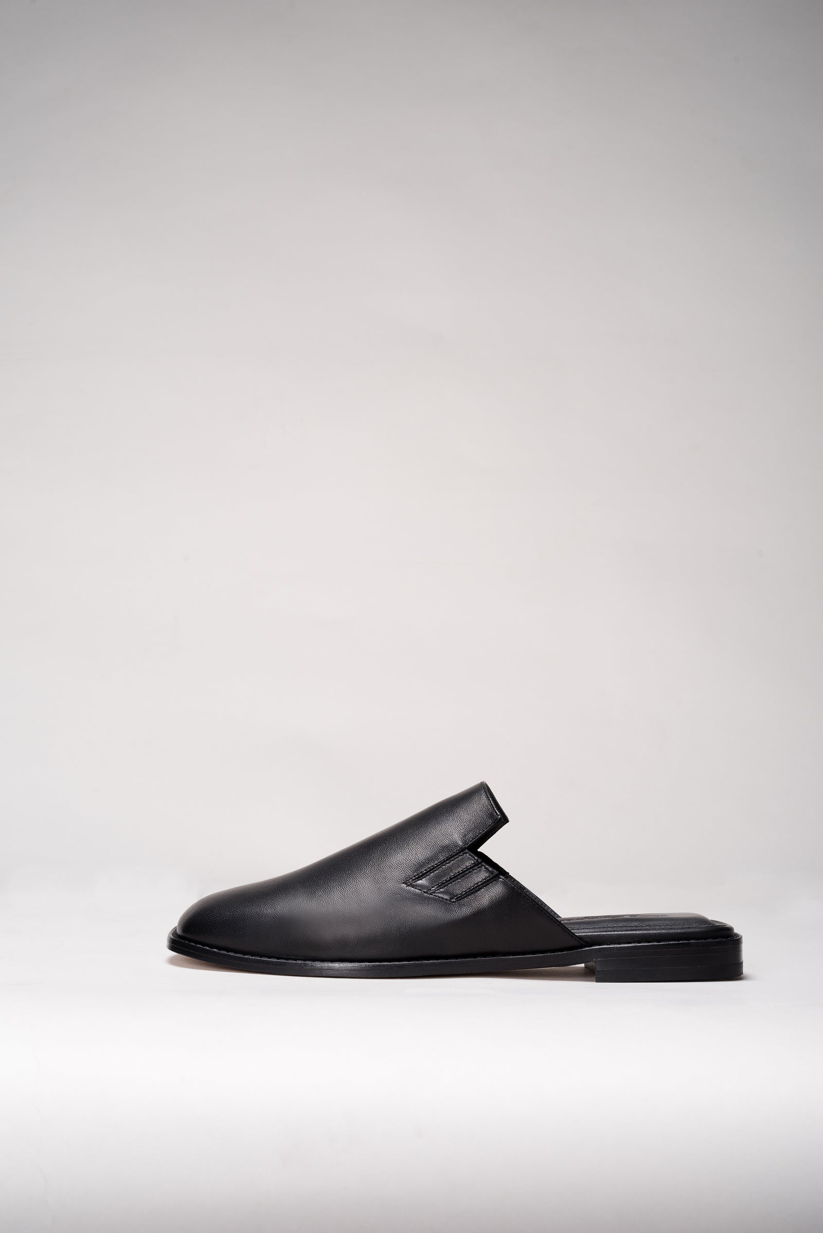 Slippers - Black